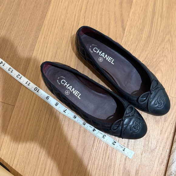 CHANEL Lambskin Black Quilted Flats - Picture 9 of 13